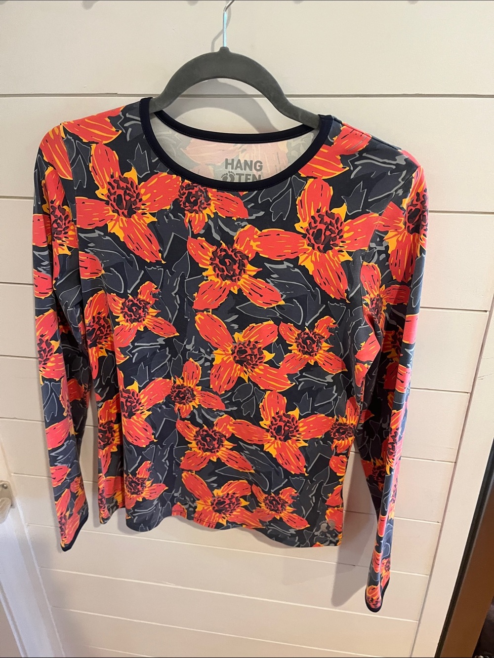 Hang Ten Women's Long-Sleeve Floral Top in Coral & blue small